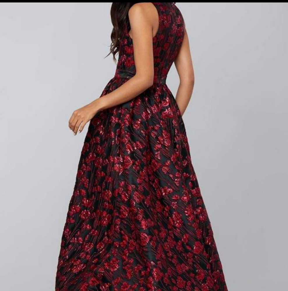 Bebe Sina Jacquard Hi-Lo Gown - Picture 4 of 5